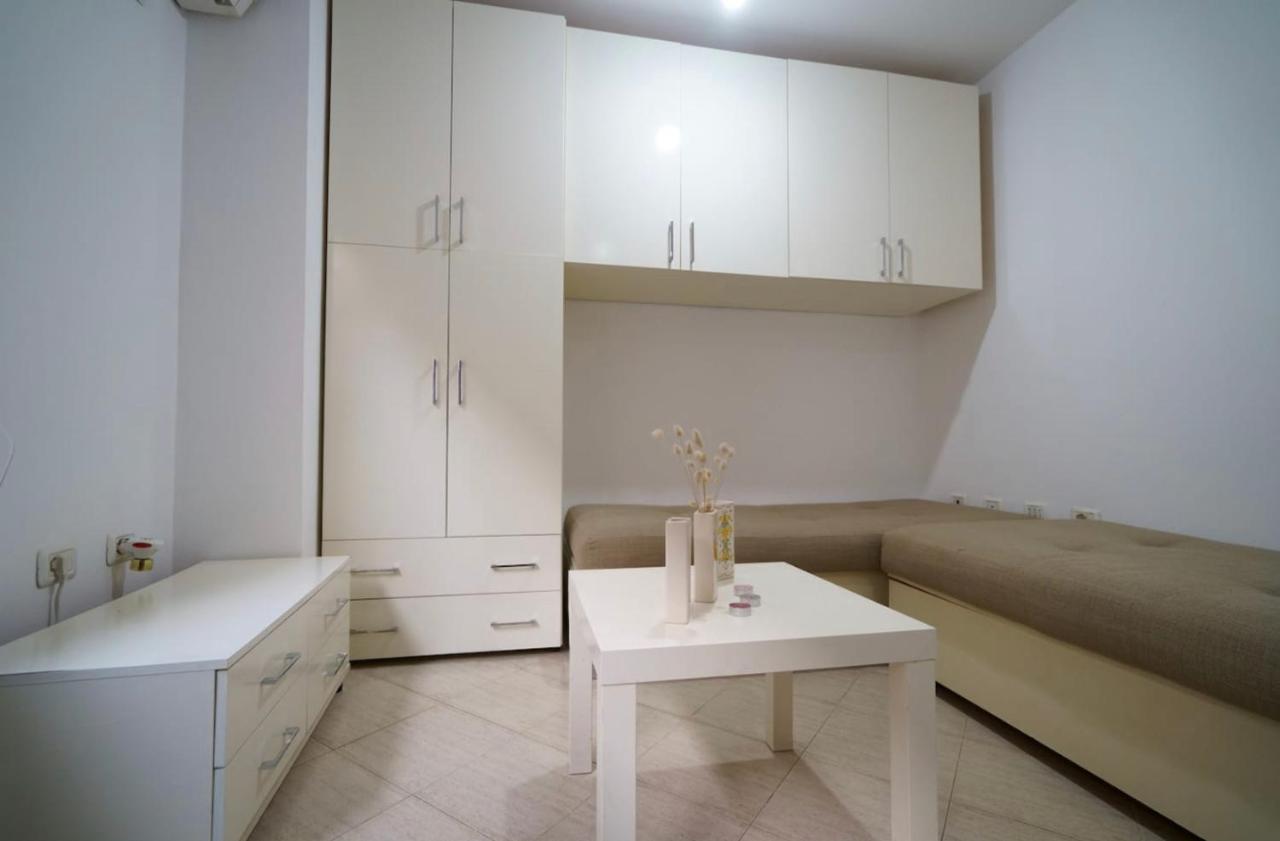 Brilant Studio Apartment City Center Тирана Екстериор снимка