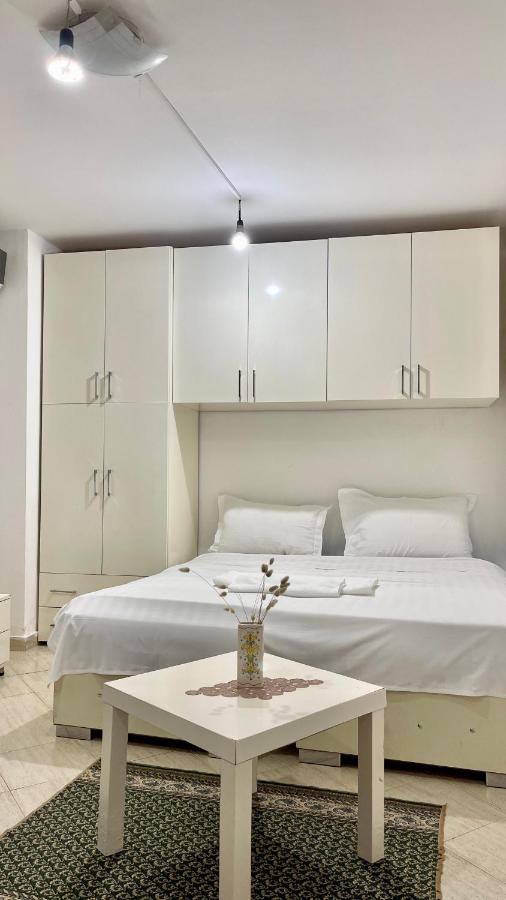 Brilant Studio Apartment City Center Тирана Екстериор снимка